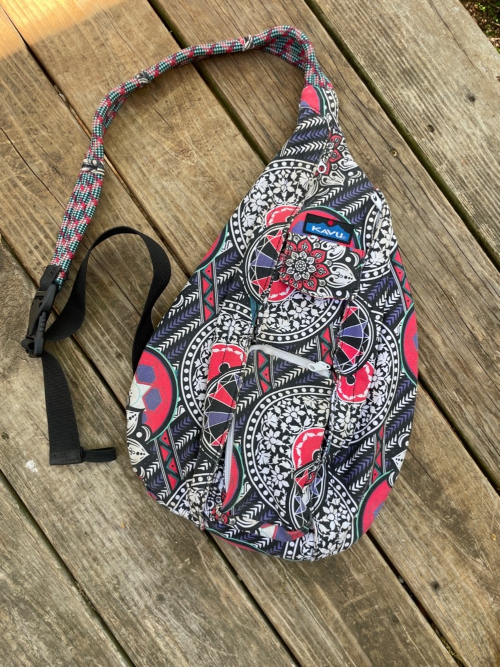 KAVU ROPE SLING CROSSBODY BAG SORING HODGEPODGE
